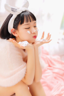 美女的胸